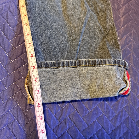 2 for $20! Chico's Cropped Denim Jeans with Red Detail - Picture 8 of 9